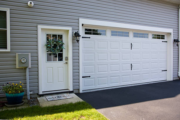 24/7 Emergency Garage Door Panel Replacement experts in Sibley, LA